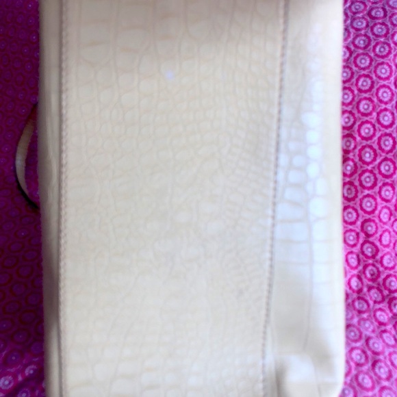 Guess medium sized handbag - Picture 4 of 5
